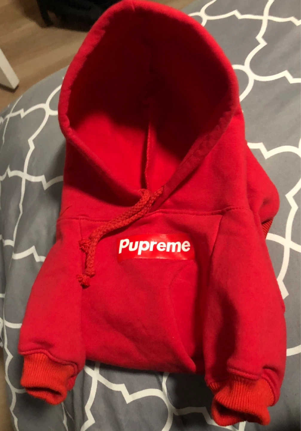 Pupreme Red Dog Hoodie M New With Tags
