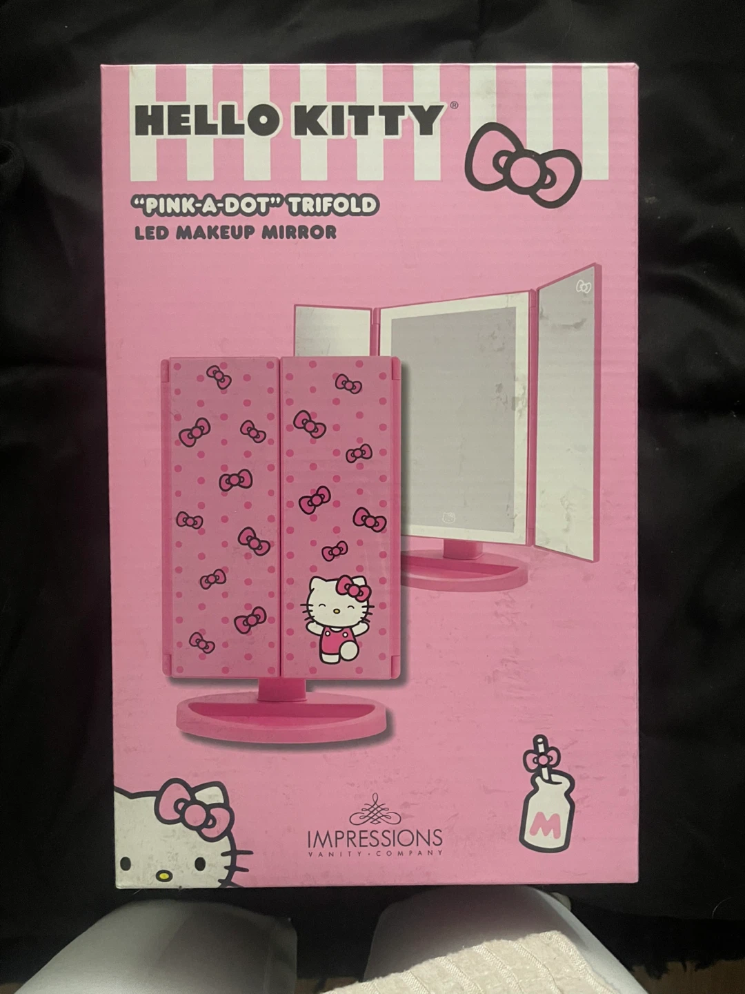 Hello Kitty Pink-A-Dot Trifold LED Makeup Mirror