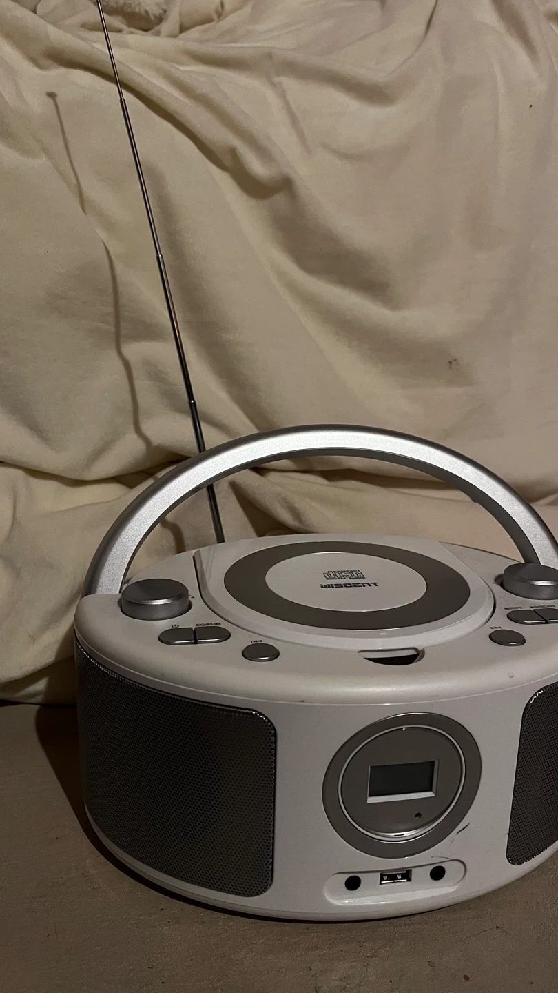 White WICENT CD Player with Radio - photo 4