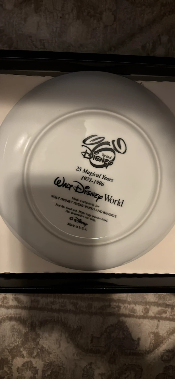 The Art of Disney 25 Magical Years Collector Plate - photo 3