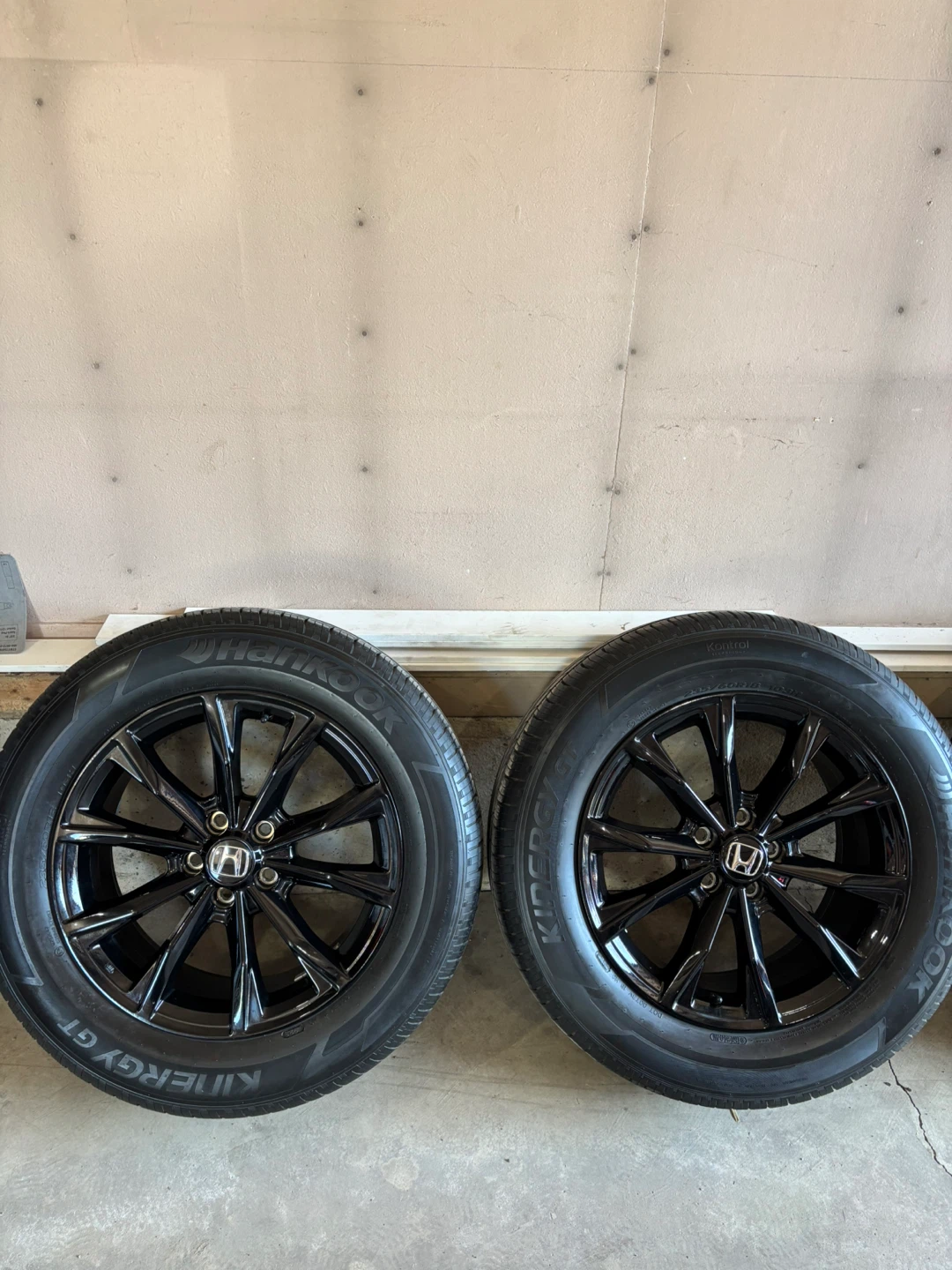 Hankook Kinergy GT Tires with Honda Rims - photo 2