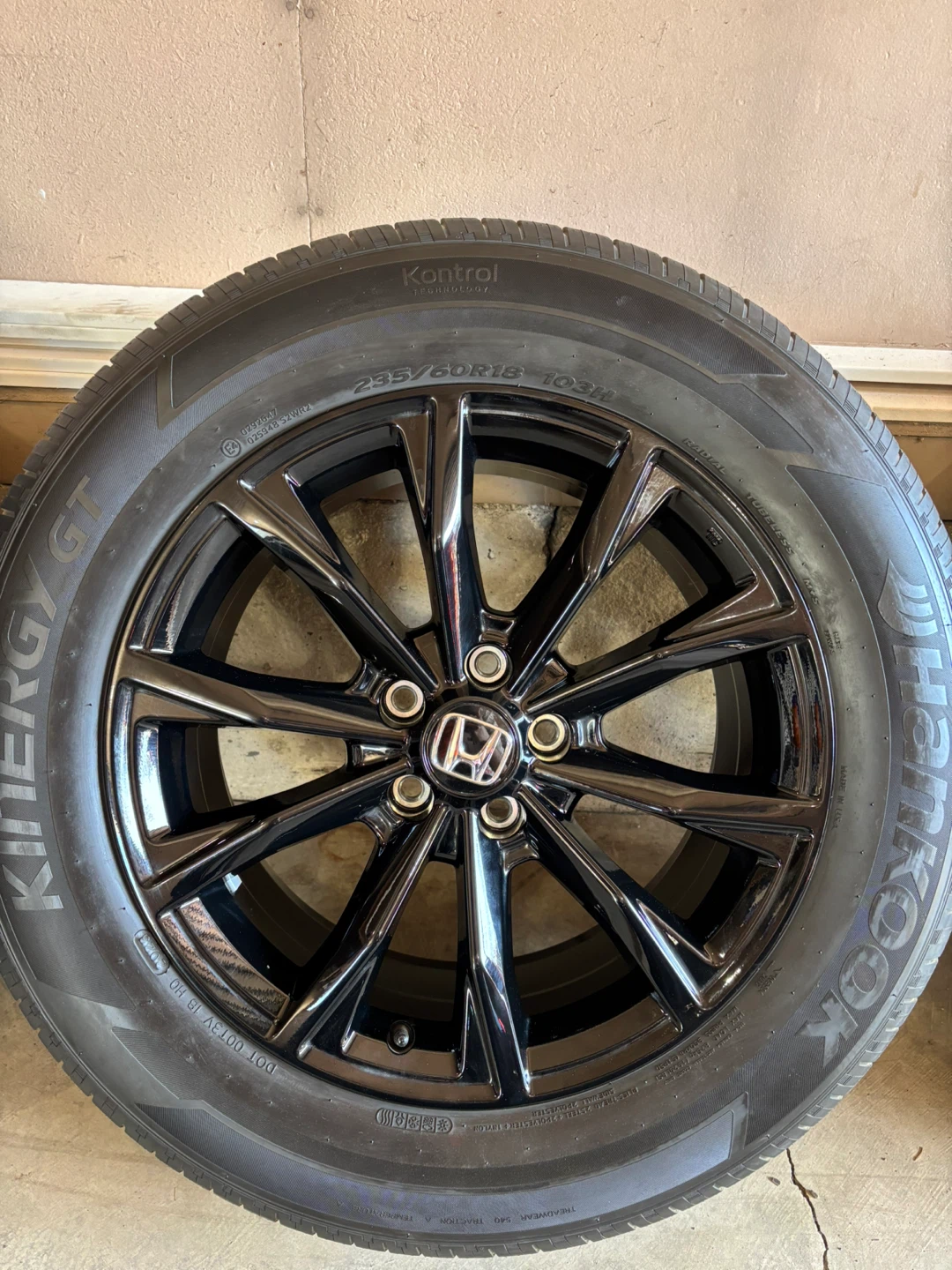 Hankook Kinergy GT Tires with Honda Rims - photo 4