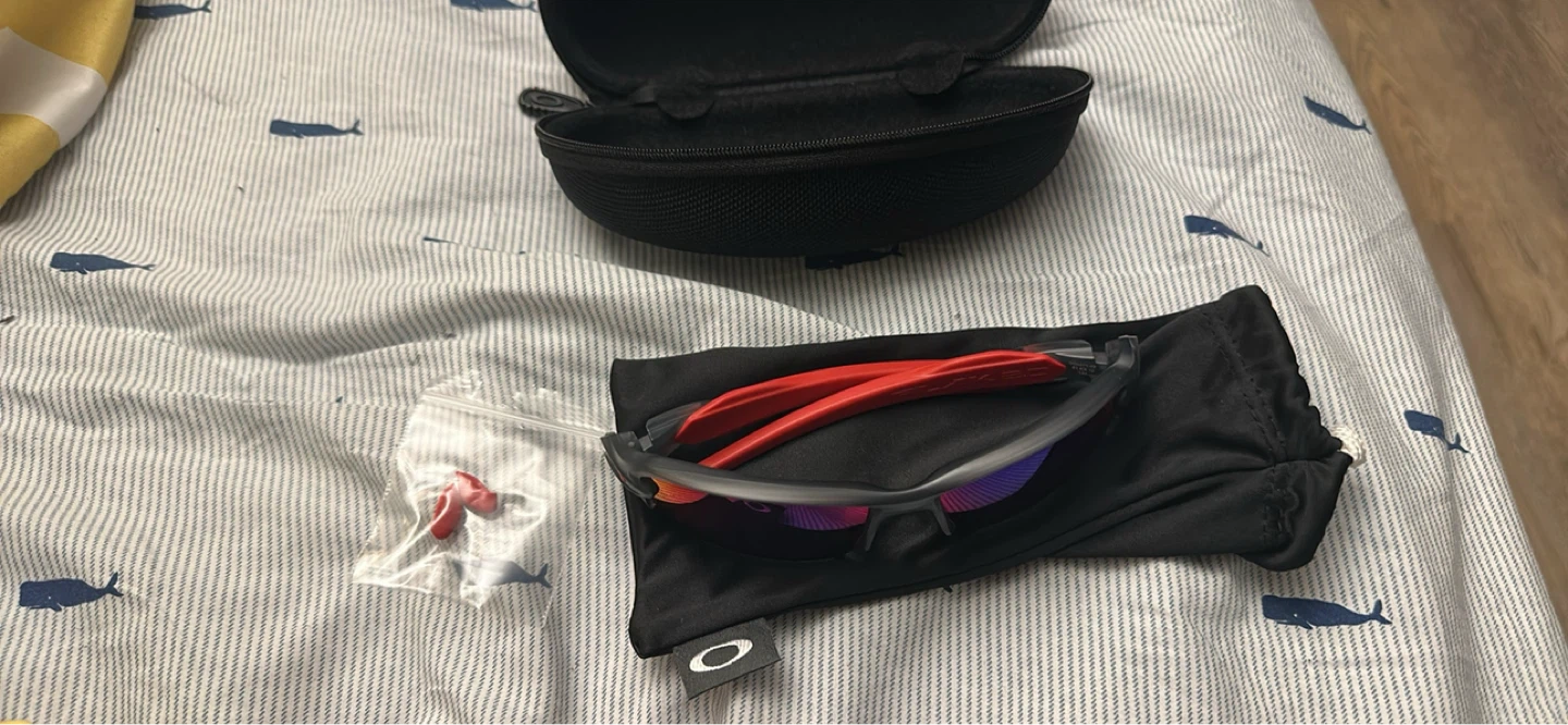 Oakley Sunglasses with Hard Case and Pouch - photo 2