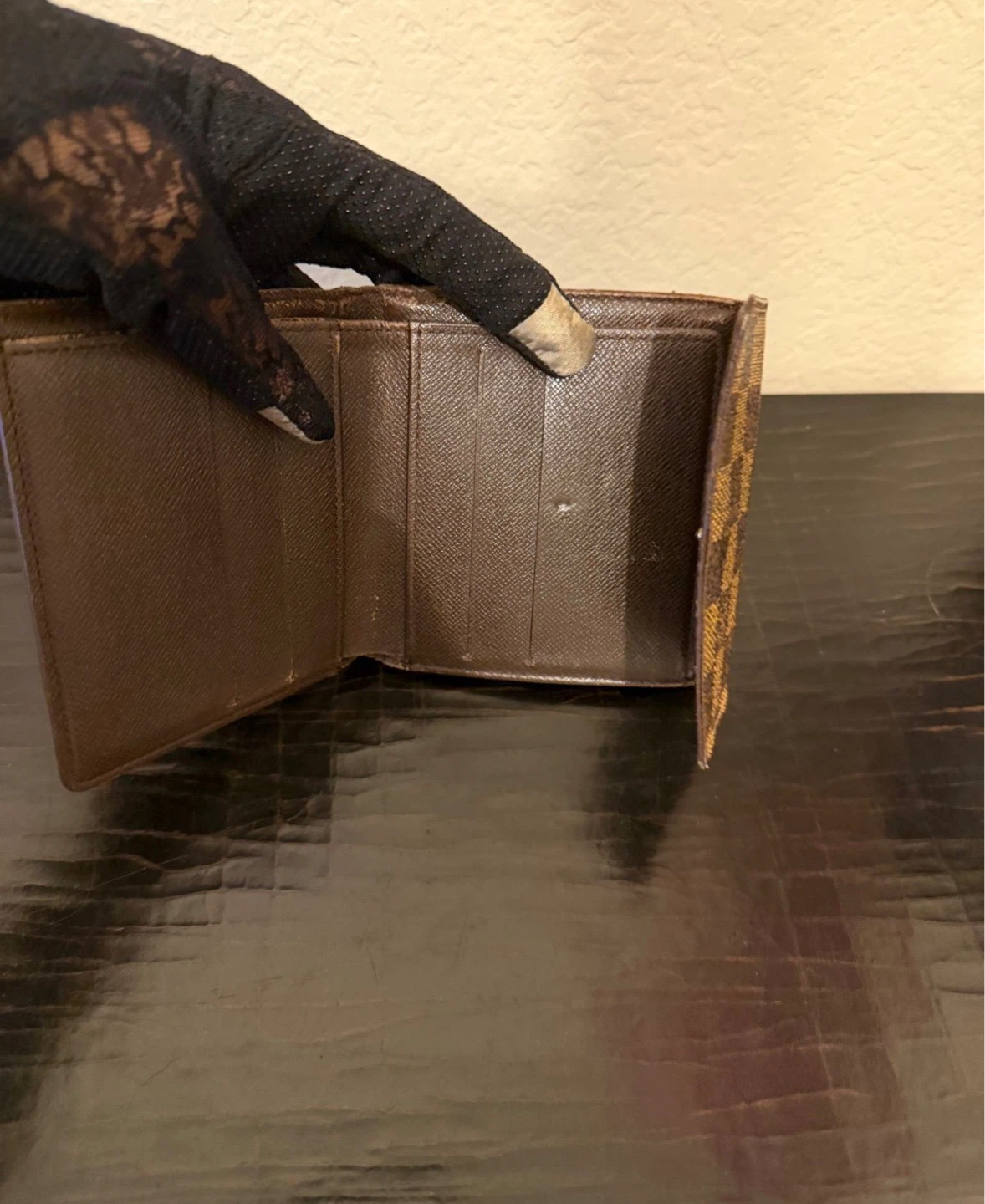 Louis Vuitton Small Bifold Wallet Damier Elise - photo 5