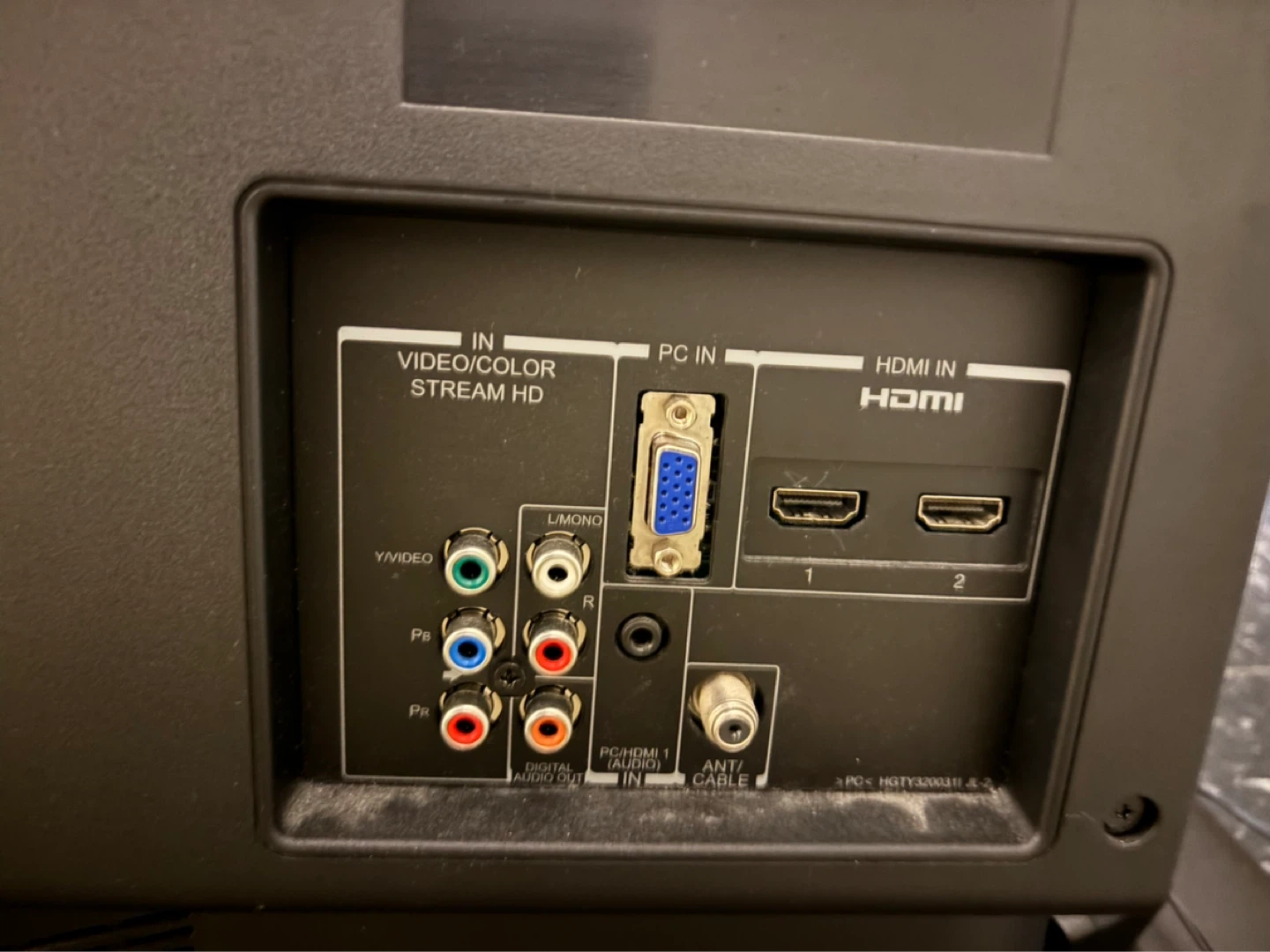 Toshiba 32" Television Receiver - photo 3