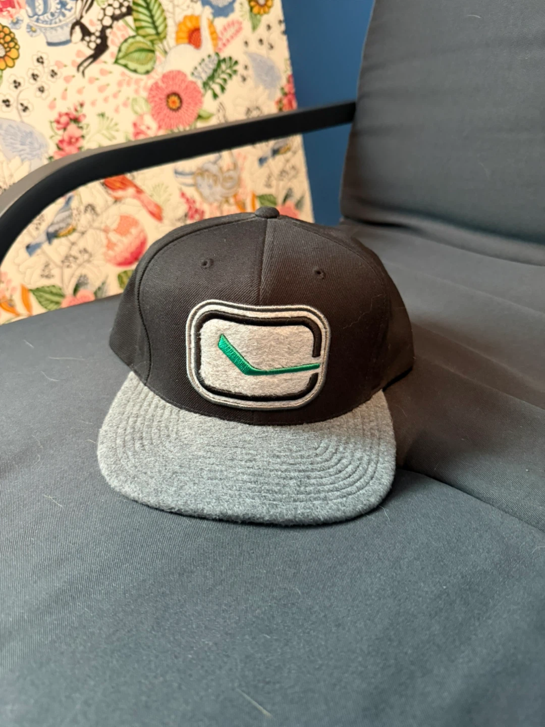Mitchell & Ness Hockey Snapback Hat