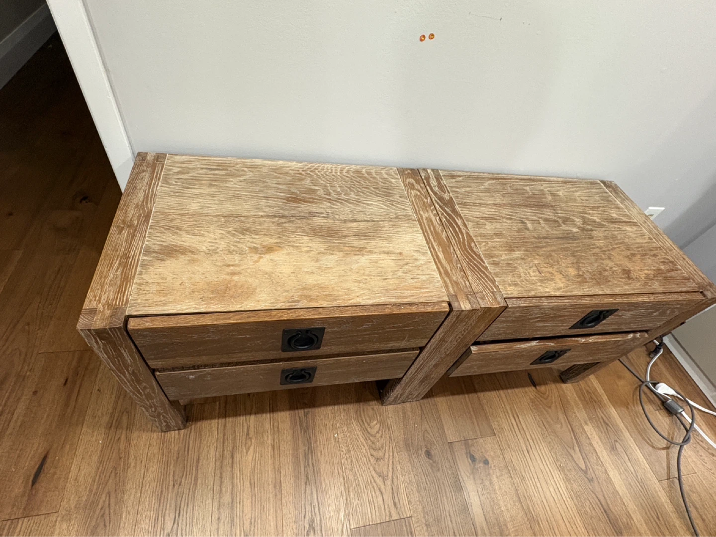 Set of 2 Rustic Wood Nightstands/End Tables - photo 2