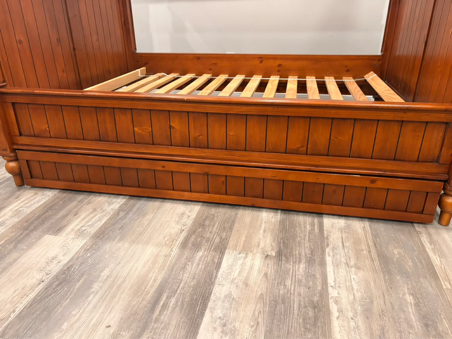 Pottery Barn Kids Wooden Bunk Bed with optional Trundle - photo 4