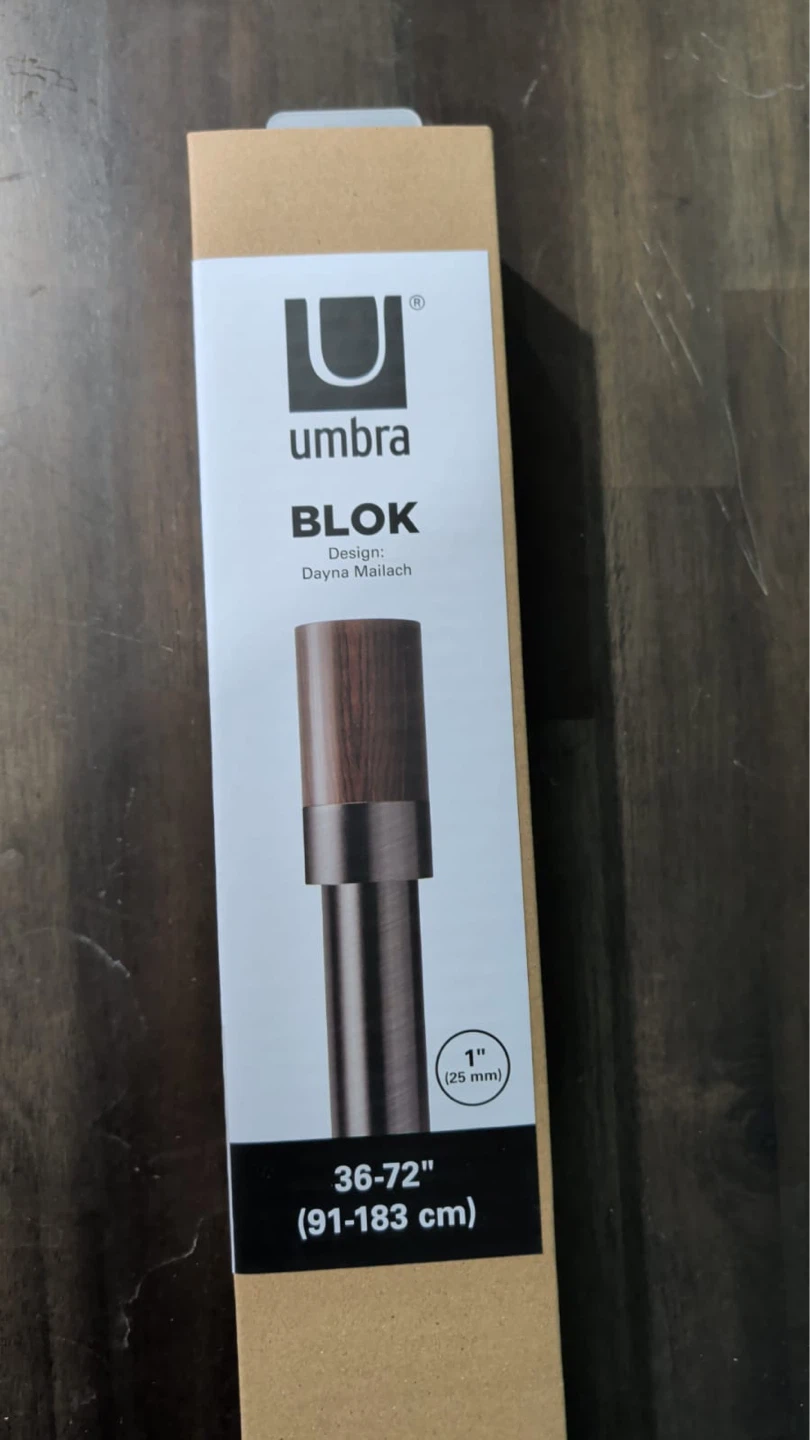 Umbra Blok Modern Adjustable Curtain Rod (36-72 inch, Gunmetal)