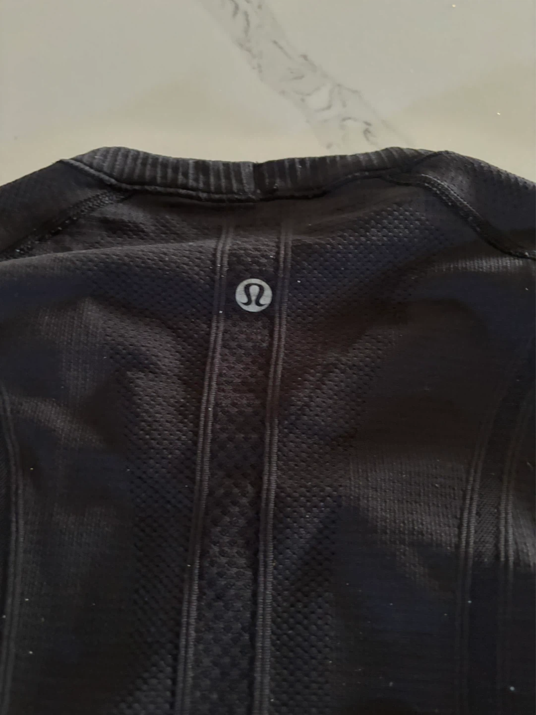 Lululemon Black Long Sleeve Athletic Top - photo 2