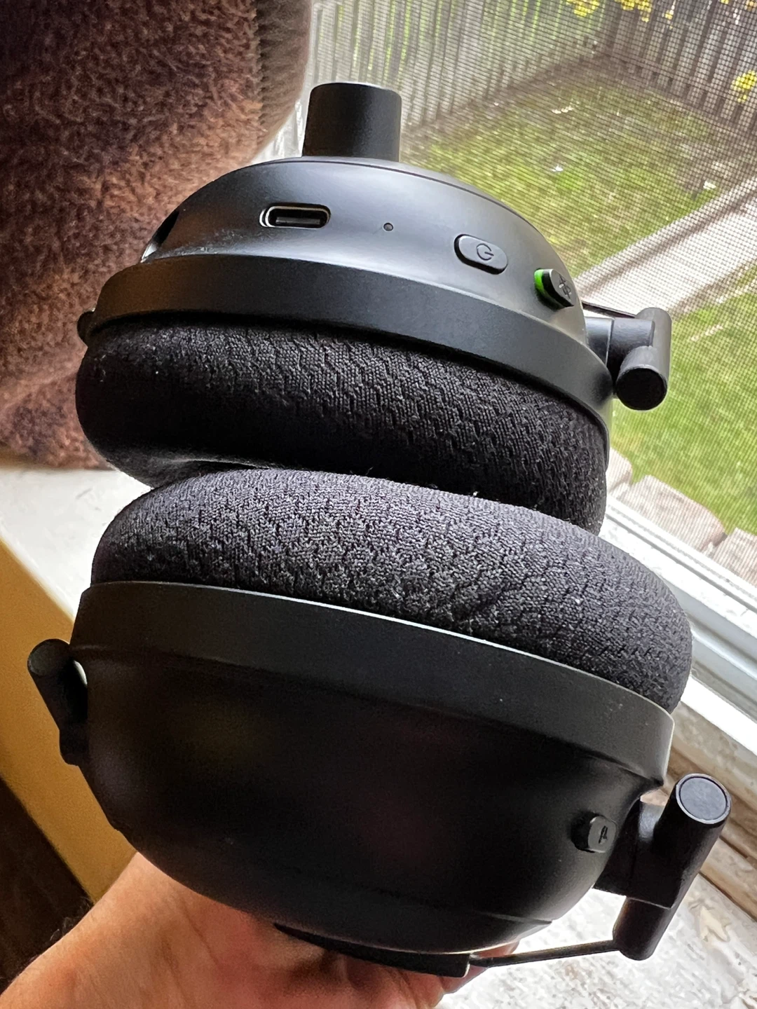 Razer Blackshark V2 Pro Wireless Gaming Headset - photo 5