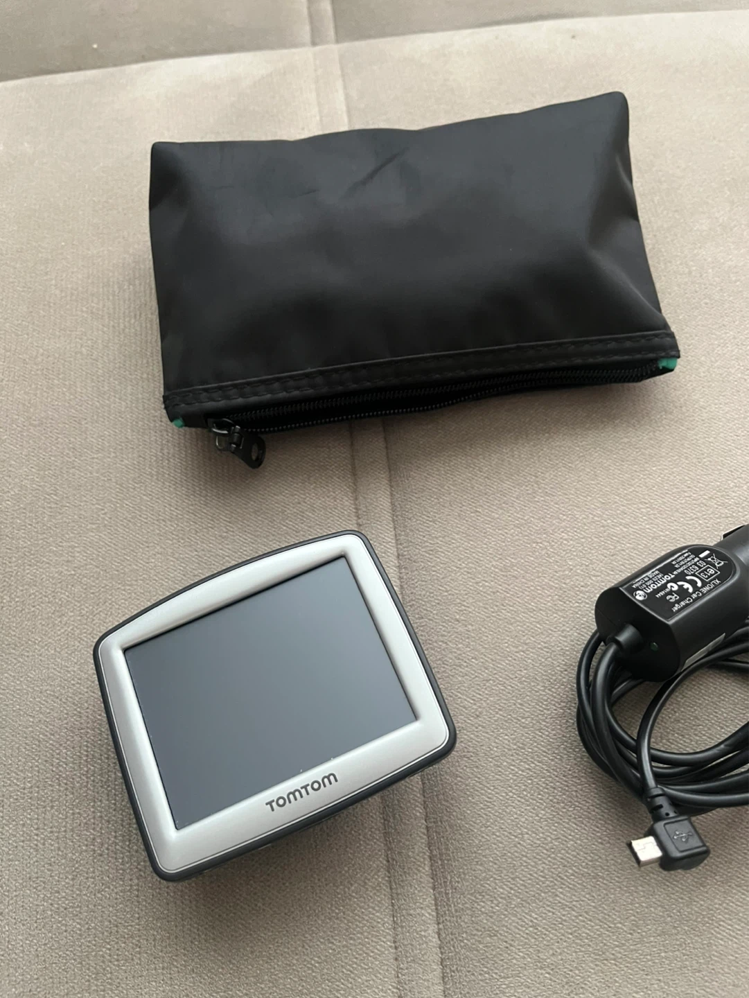 TomTom ONE GPS Navigation Device with Car Charger and Case - photo 4