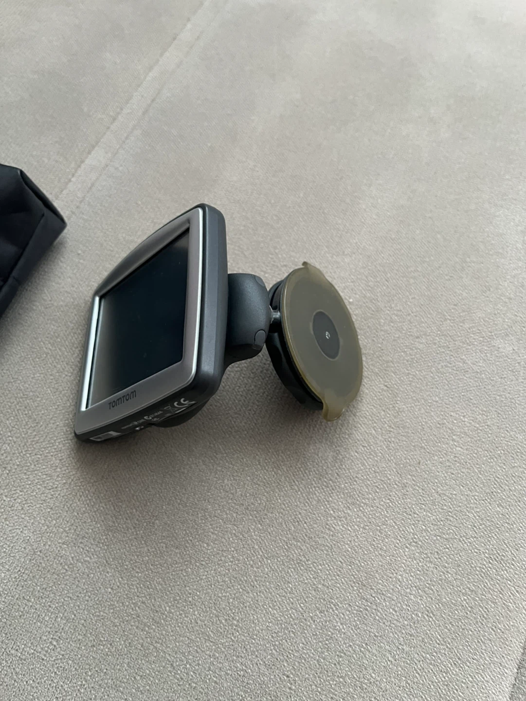 TomTom ONE GPS Navigation Device with Car Charger and Case - photo 3