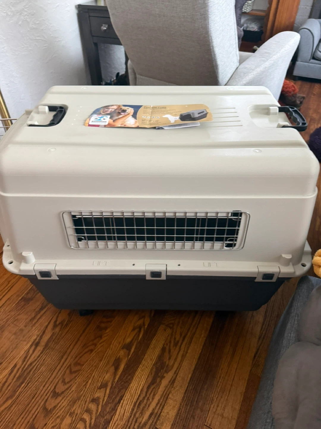 Essentials Pet Carrier Crate - photo 5