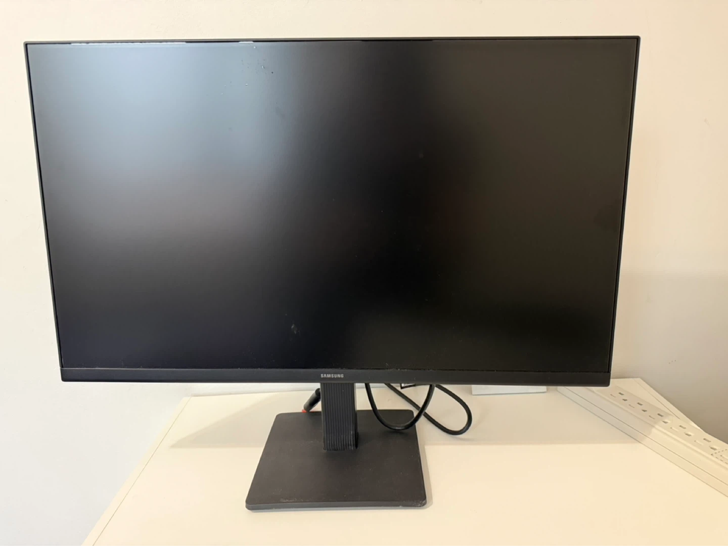 Samsung S3 24" Essential Monitor