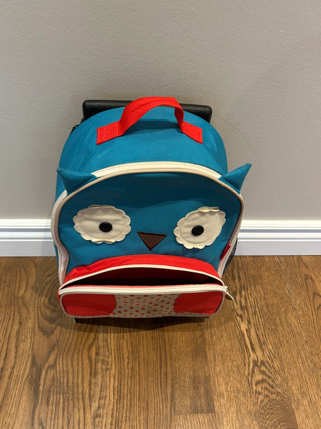 LIKE NEW SKIP HOP OWL SUITCASE (SEE LISTING) - photo 3