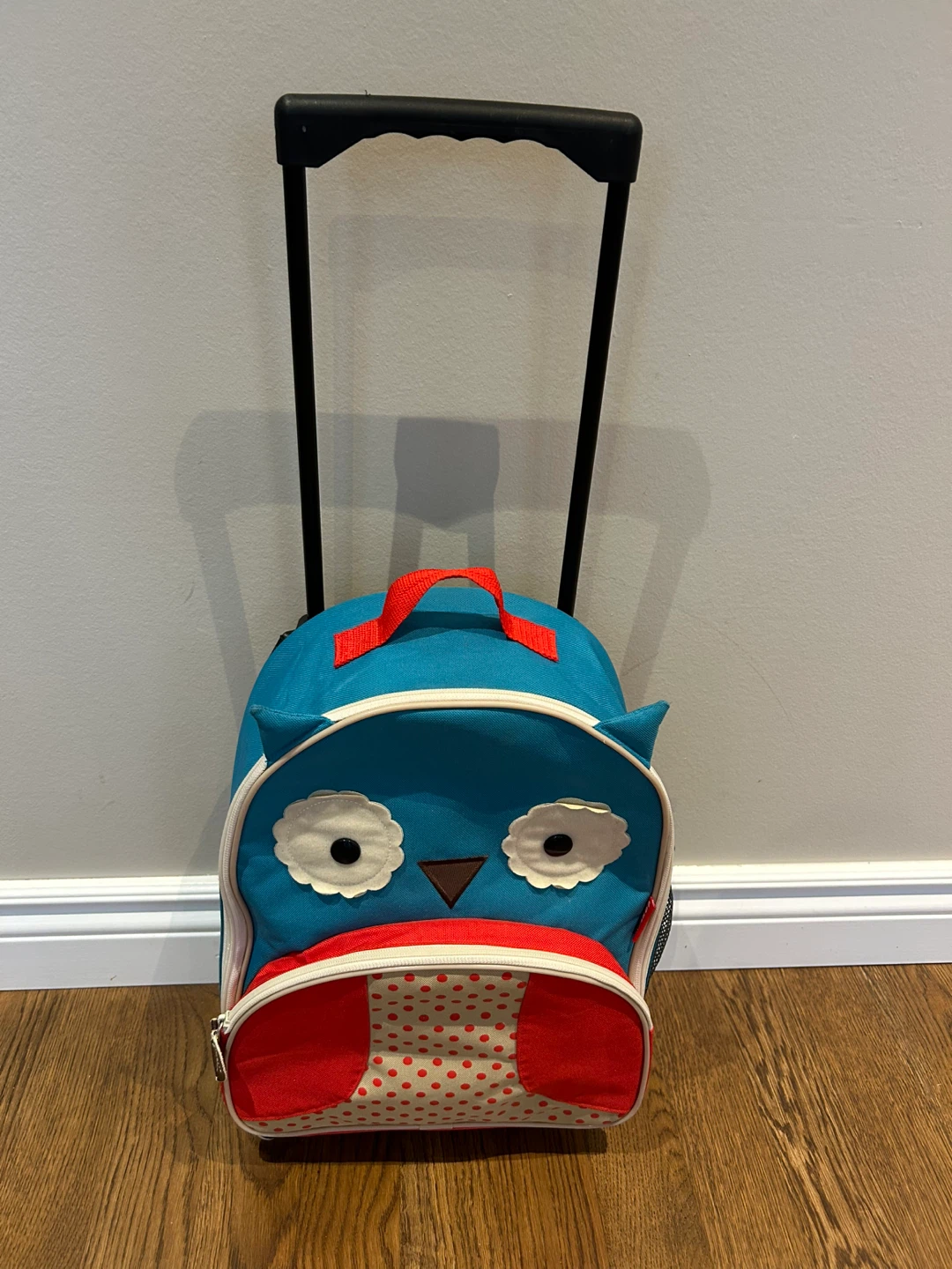 LIKE NEW SKIP HOP OWL SUITCASE (SEE LISTING)