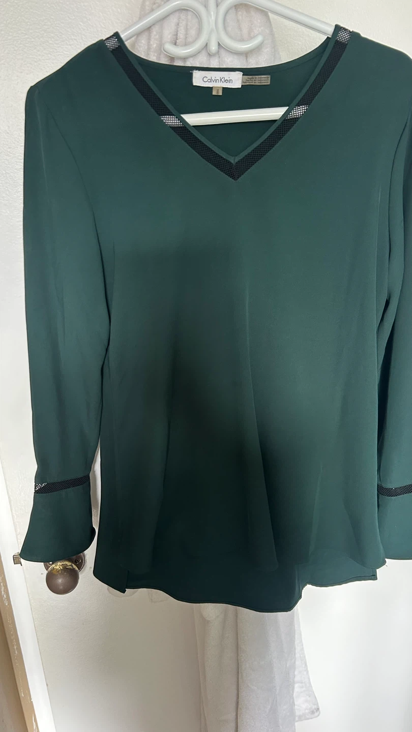Calvin Klein Green V-Neck Mesh Trim Blouse - photo 3