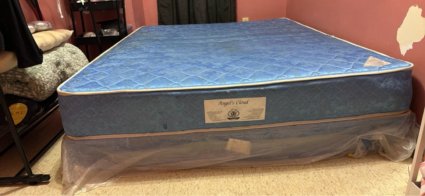 Angel's Cloud Mattress with Box Spring
