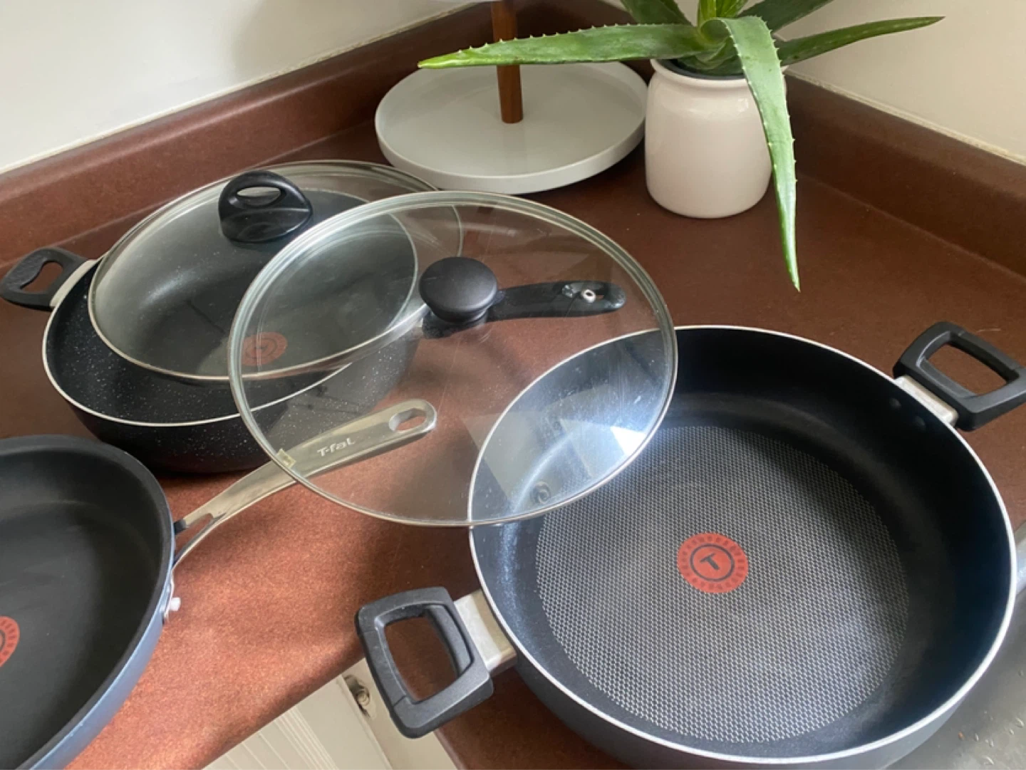 T-fal Nonstick Pots and Pans Set take all for 40.00 - photo 3