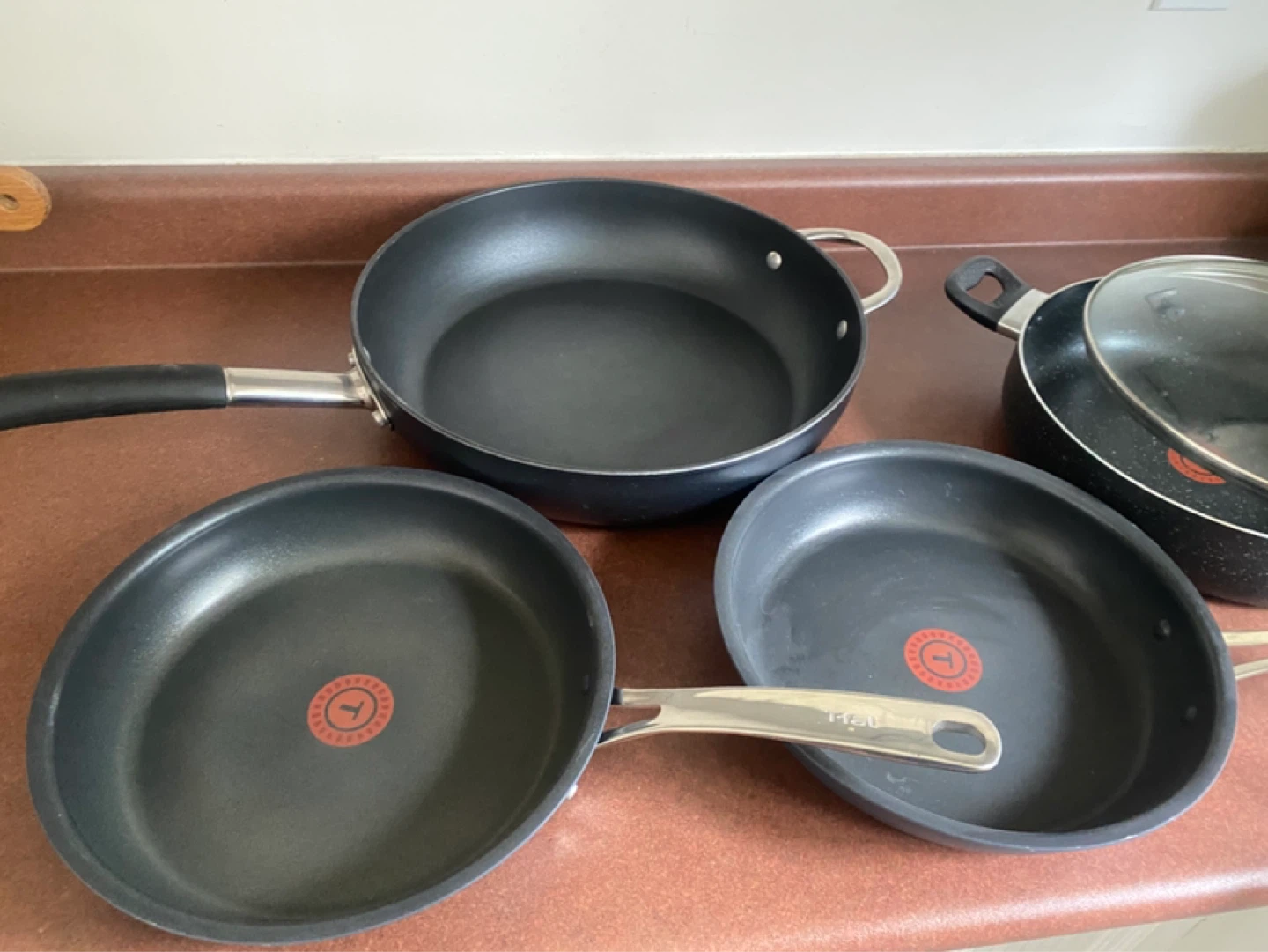 T-fal Nonstick Pots and Pans Set take all for 40.00 - photo 2