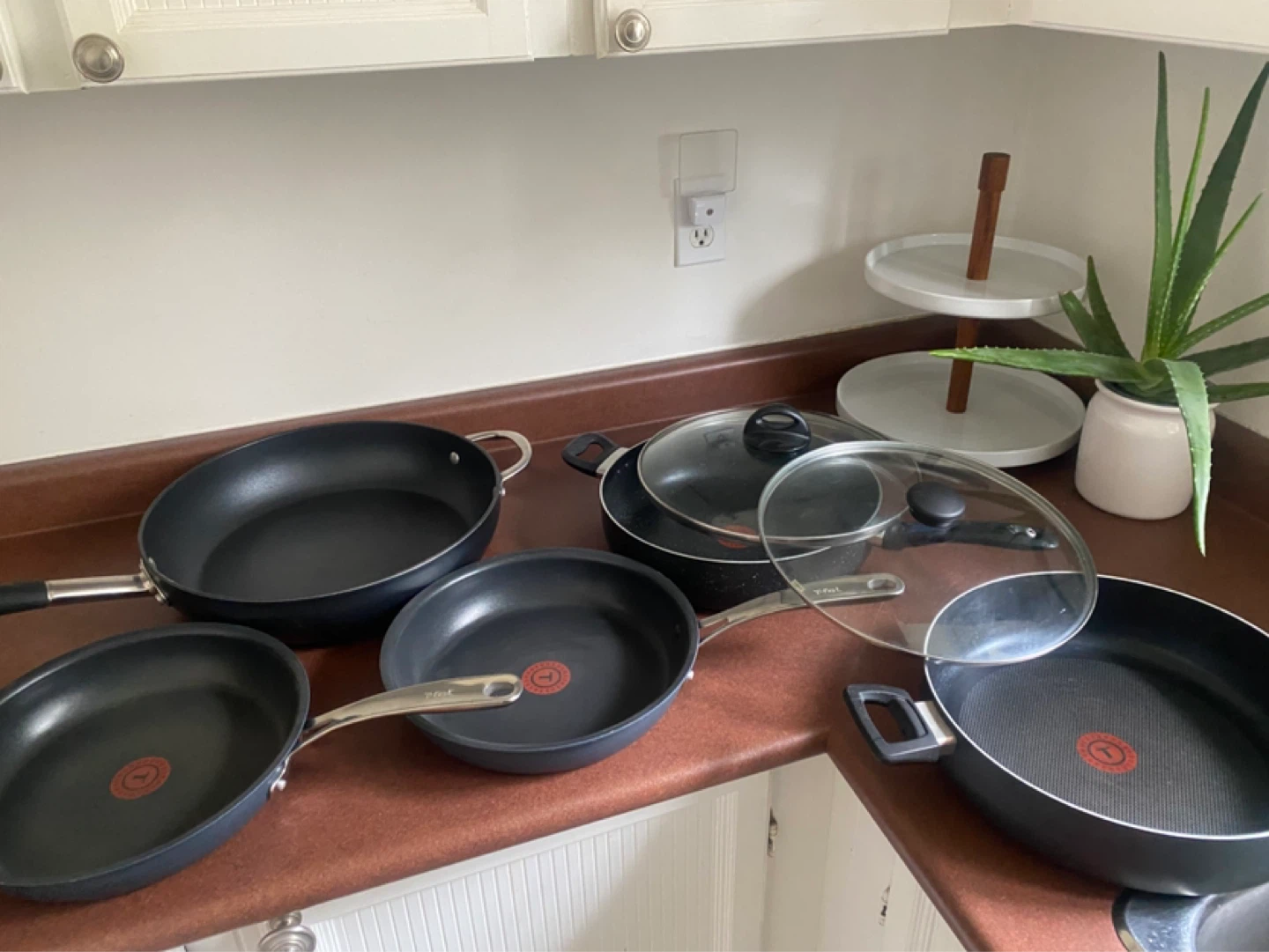 T-fal Nonstick Pots and Pans Set take all for 40.00