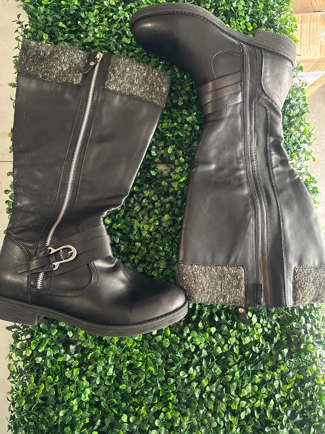 Black Knee-High Boots with Side Zippers - photo 2