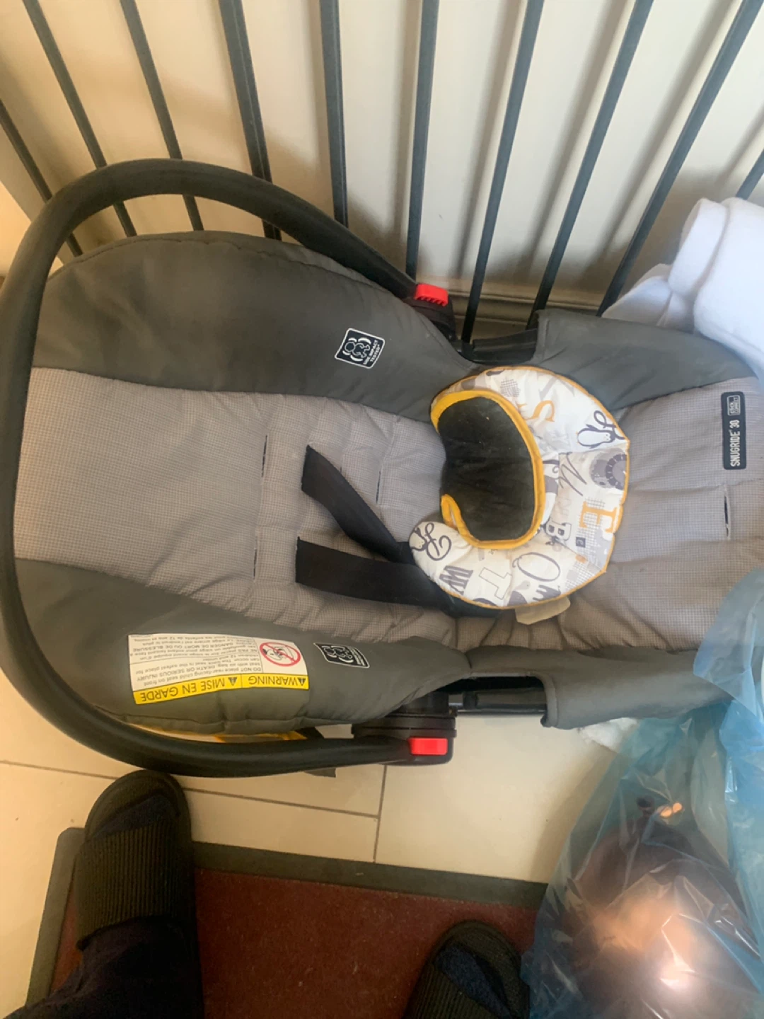 Graco SnugRide Infant Car Seat