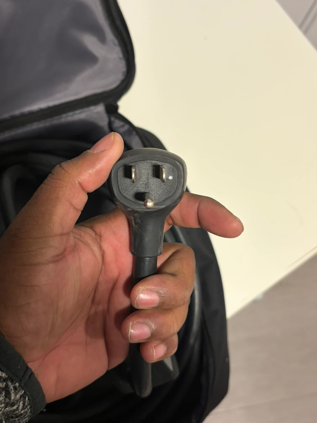Tesla Level 1 Mobile Charger for Sale 🔌 - photo 4