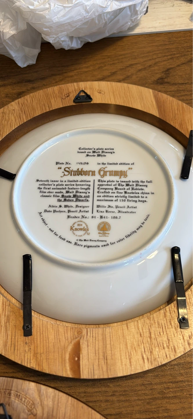 Disney Snow White Collector Plates (Set of 3) - photo 5