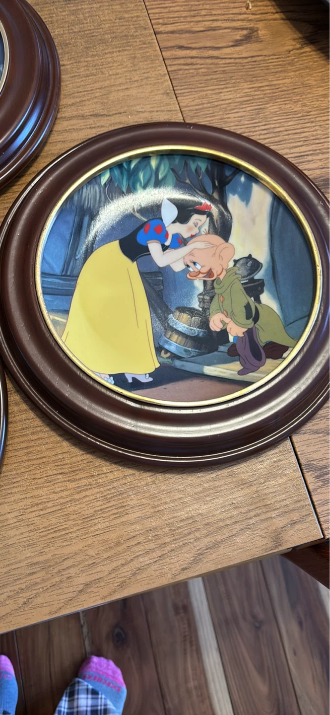 Disney Snow White Collector Plates (Set of 3) - photo 3