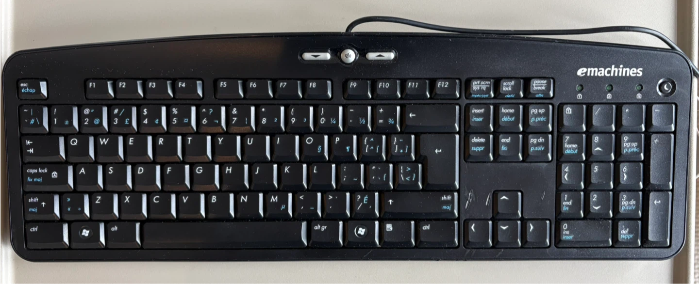 eMachines PS/2 Keyboard full size bilingual