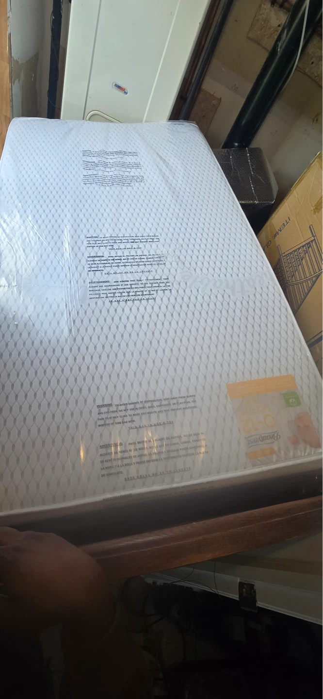 Babyletto Classic Crib and mattress. New never used - photo 2