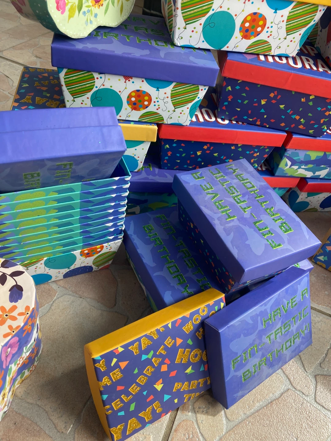 HUGE LOT!! Assorted Birthday Gift Boxes - photo 3