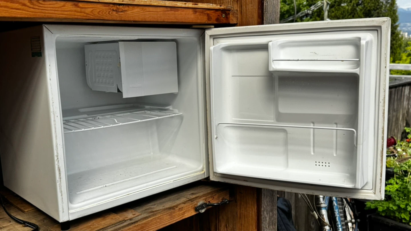 Cube fridge