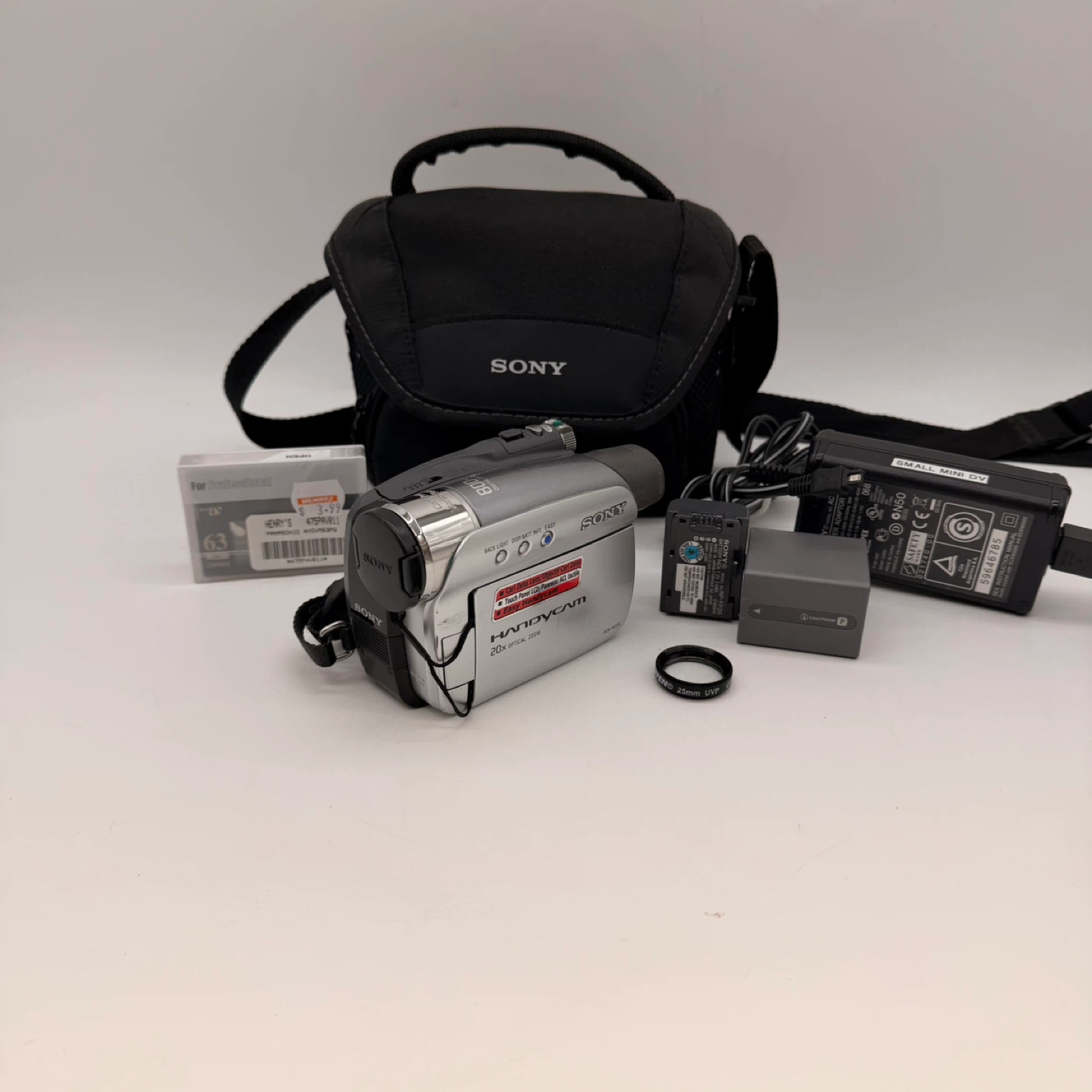 Sony DCR-HC26 MiniDV Handycam Camcorder Bundle