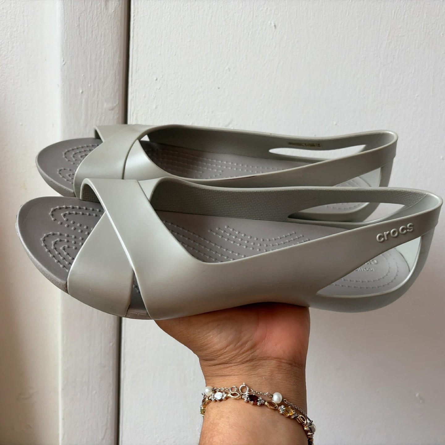 Women’s crocs size W9 - photo 5