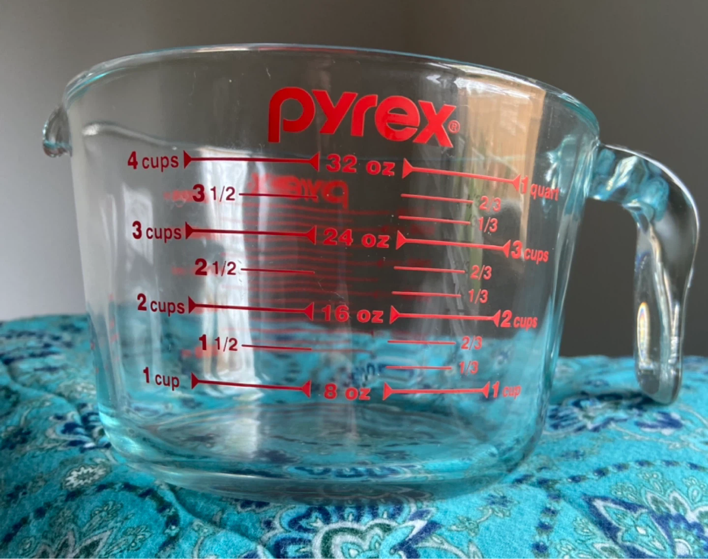 Pyrex Glass Measuring Cup (4 cups)