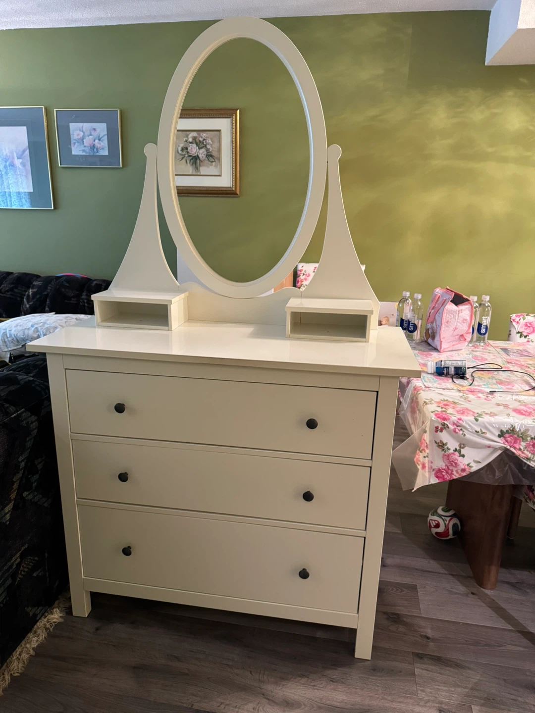 Cream Vanity Dresser with Mirror