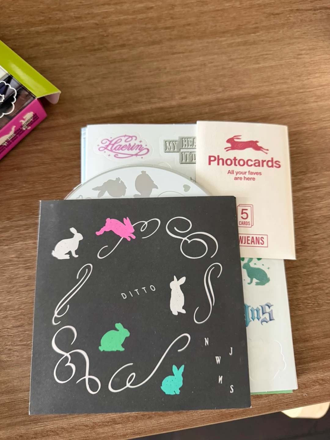 NewJeans OMG message card album - photo 5