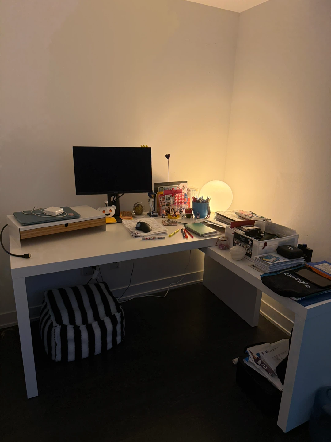 White L-Shaped Desk with Pull Out Panel - photo 2
