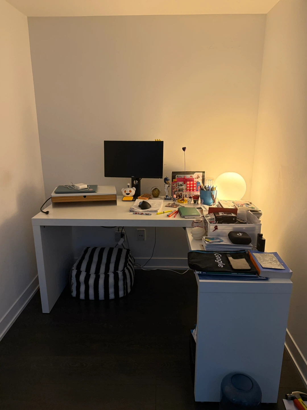 White L-Shaped Desk with Pull Out Panel