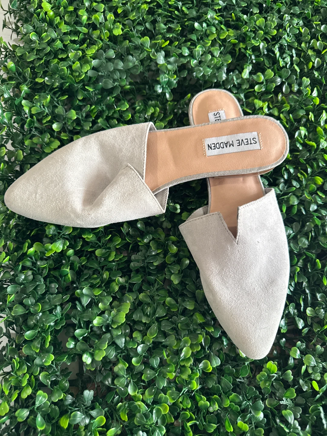 Steve Madden Grey Suede Pointed Toe Mules - Size 8 - photo 4