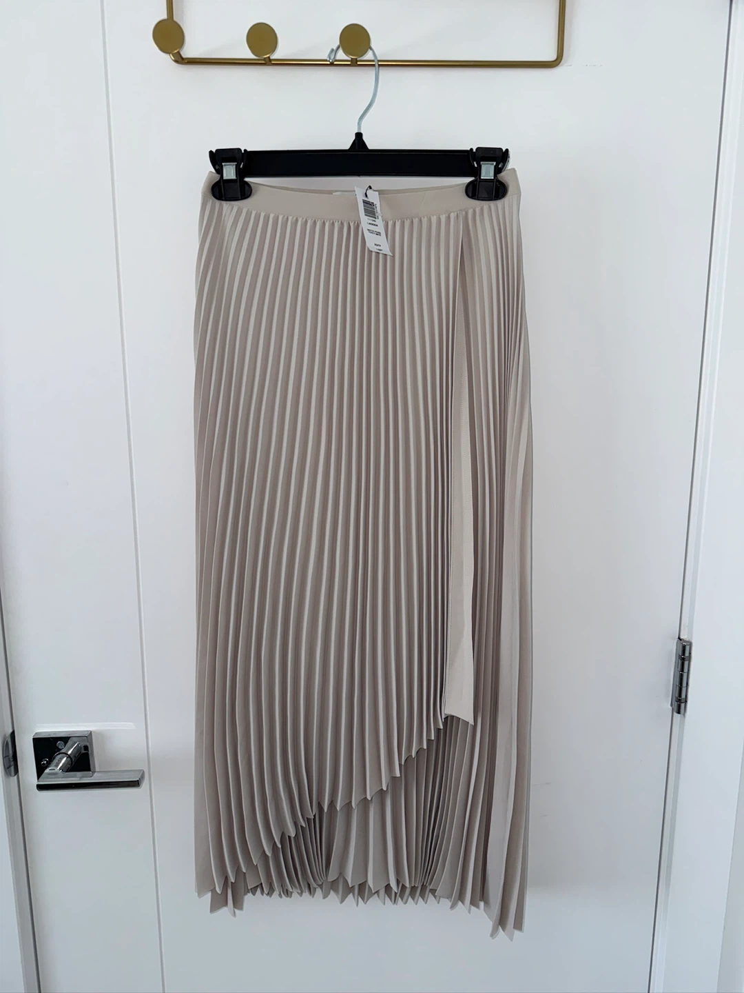 NWT | Aritzia Babaton Ladder Skirt - photo 4