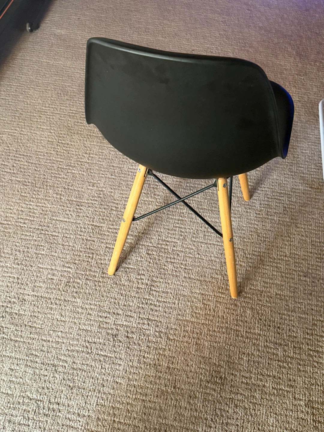 Black Accent Chair with Wood Legs - photo 3