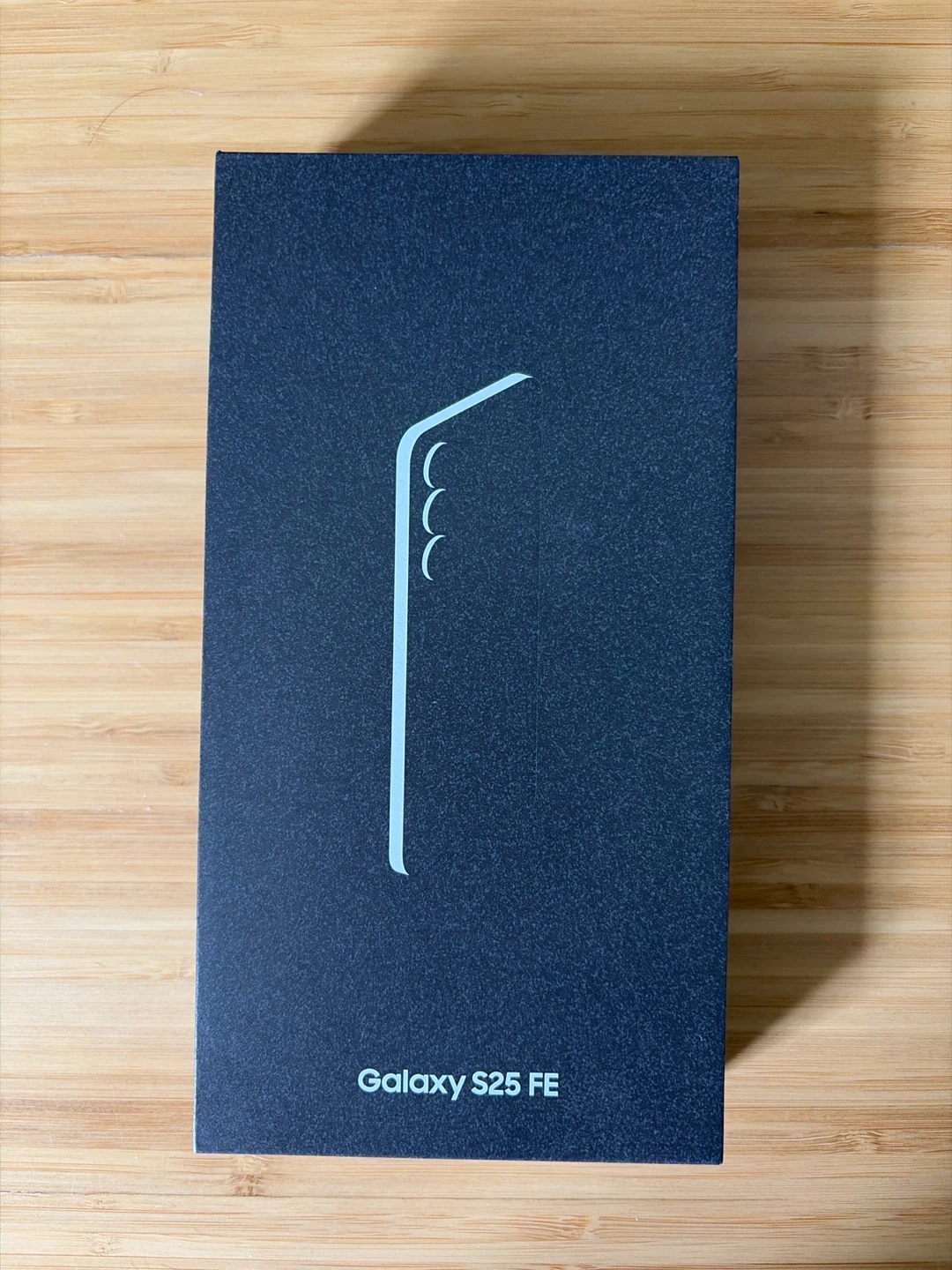 Selling Brand New Samsung S25 FE sealed-brand-new-in-box