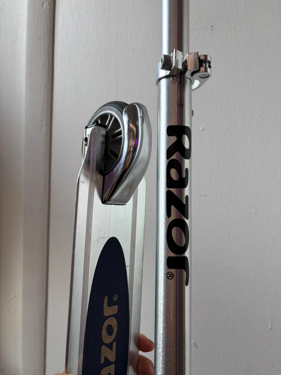 Razor Lightweight, Foldable, Aluminum scooter - photo 3