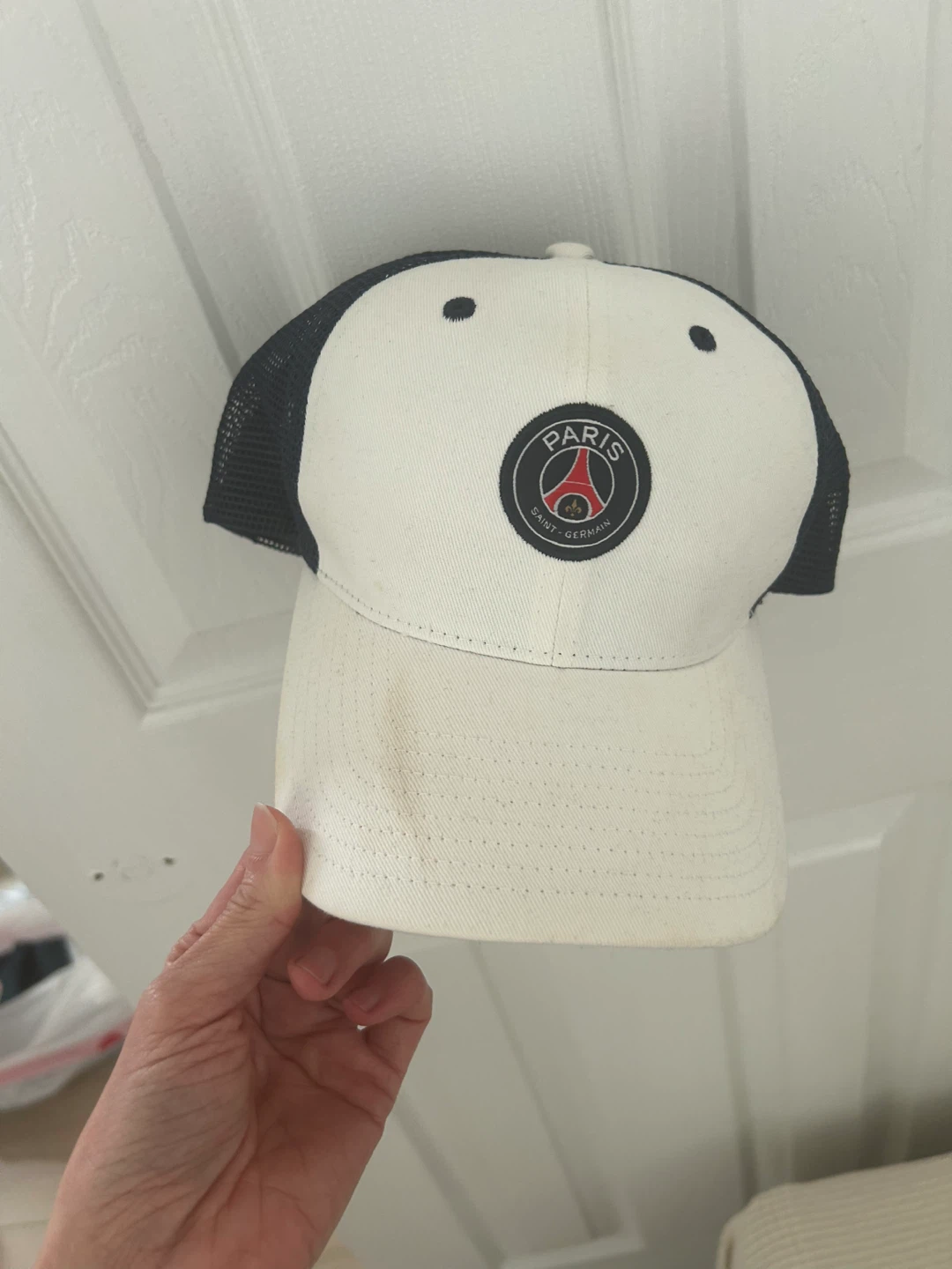 Paris Saint-Germain Trucker Hat