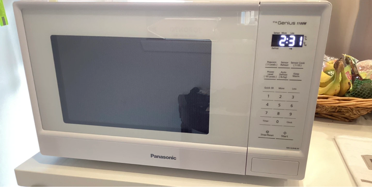 Panasonic Genius 1100W Microwave Oven - photo 4