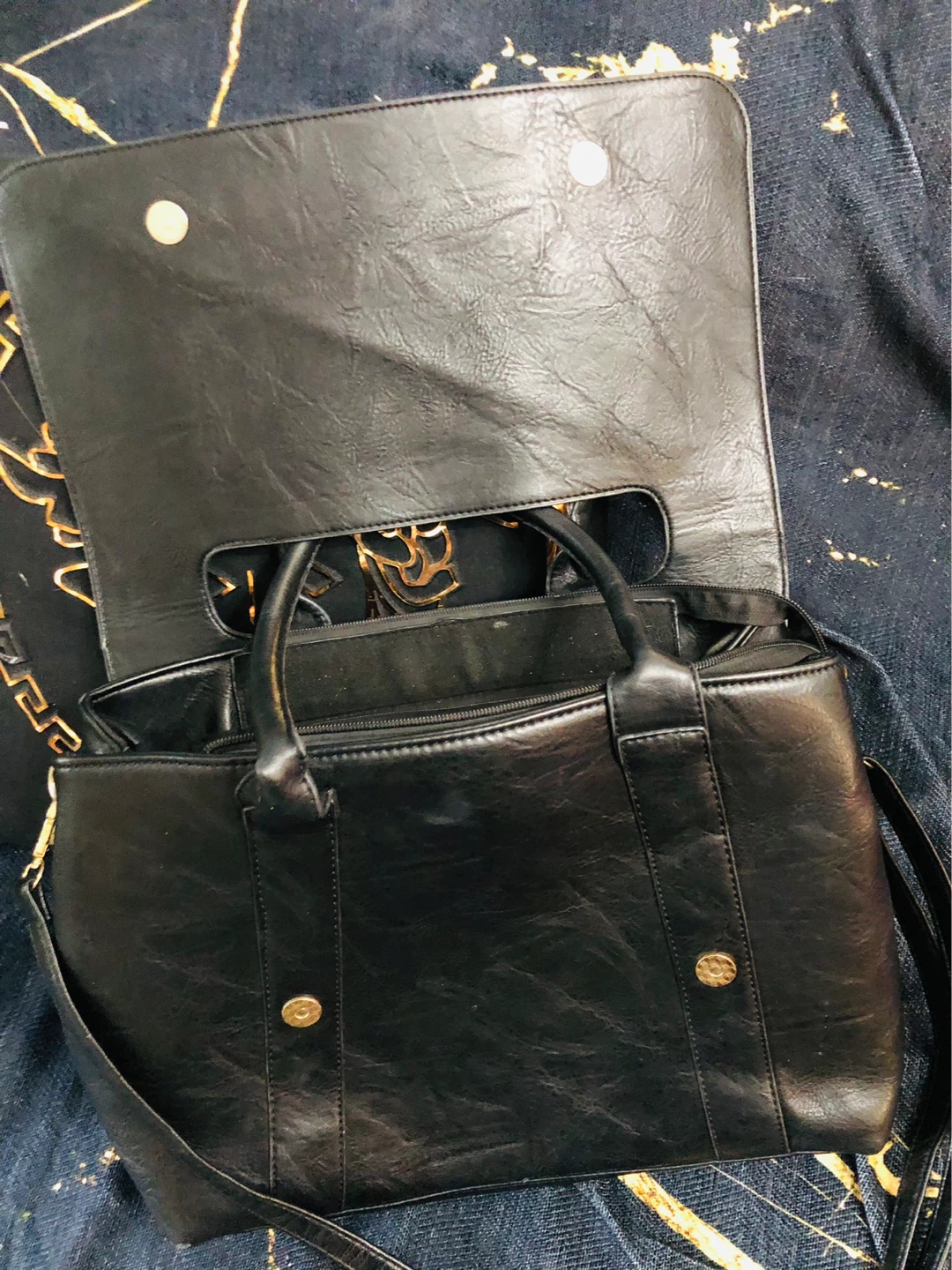 Black Leather Handbag with Shoulder Strap masa in Italy - photo 2